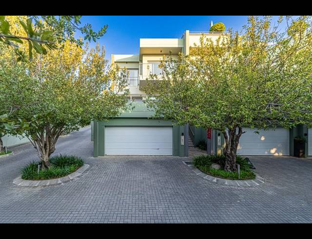 3 BEDROOM TOWNHOUSE FOR SALE IN CRAIGHALL PARK